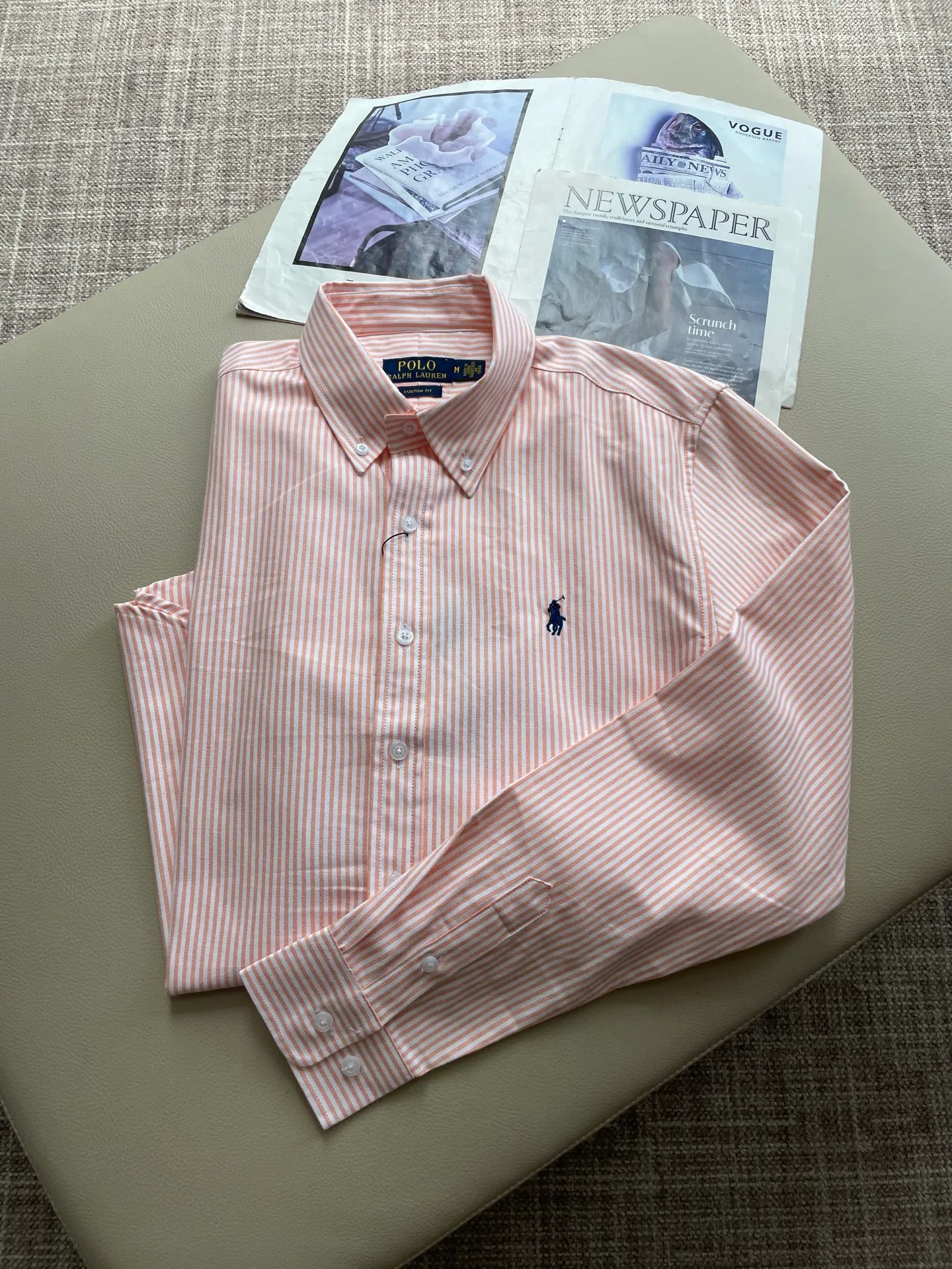 P220 🌸🌸🌸 POLO Ralph Lauren [High Quality] Classic shirt! The classic casual shirt made of pure cotton Oxford cloth has a unique design. It has a simple, clean and classic silhouette design. It is a versatile style that can be switched at will. The fabric feels soft and delicate, highly breathable, and is close to the skin and comfortable to wear. It can be worn alone as an inner layer. Its versatile performance is beyond your imagination! The upper body of the ready-to-wear is simple and classic yet elegant! Size:M-XXL
